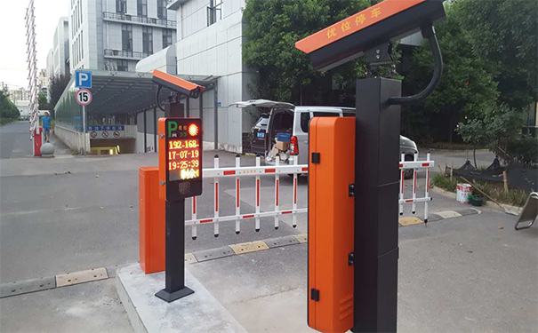 小区停车场车牌识别系统
